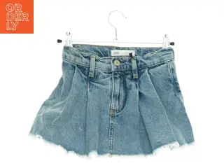 Nederdel fra Zara (str. 116 cm)