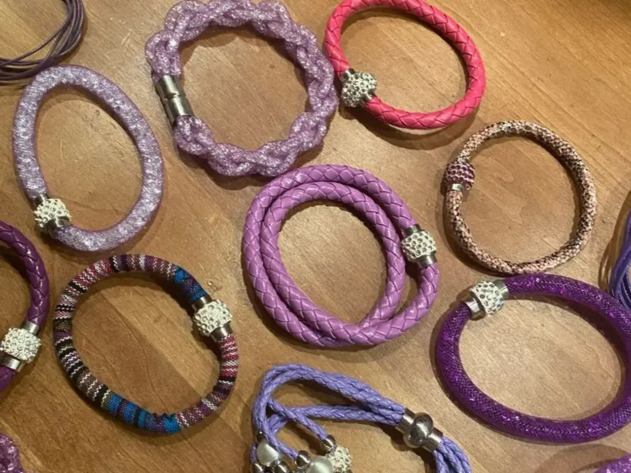 Billede 5 - Lilla armbånd