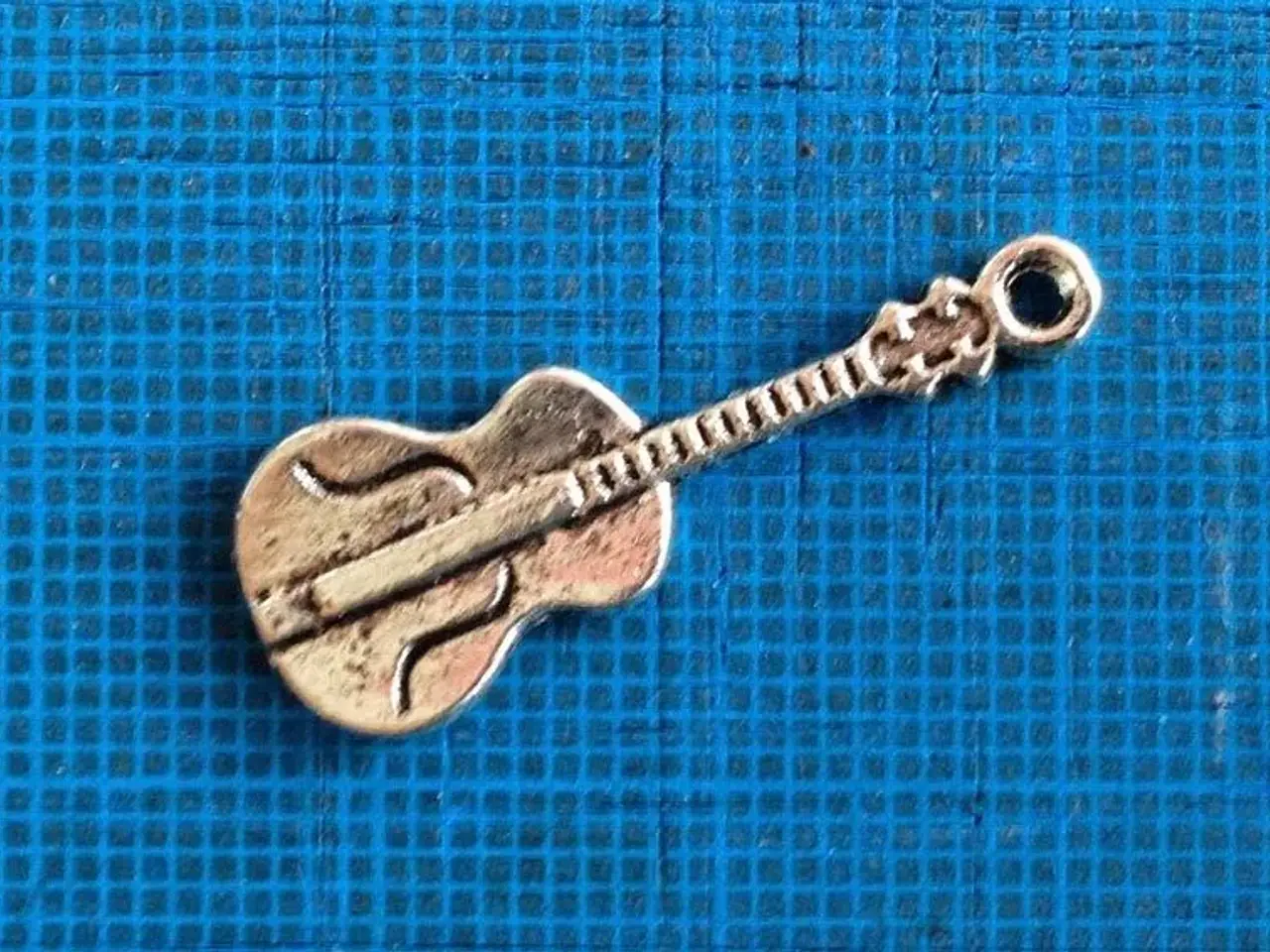 Billede 1 - CHARM MED GUITAR # Linedance # DIY #