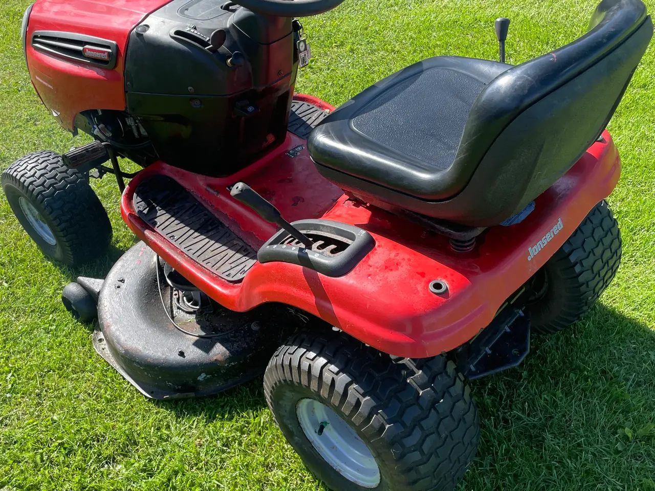 Billede 4 - Jonsered LT2317A Havetraktor