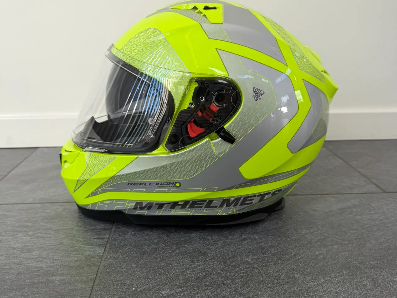 Billede 3 - Hjelm som ny - MT Helmets