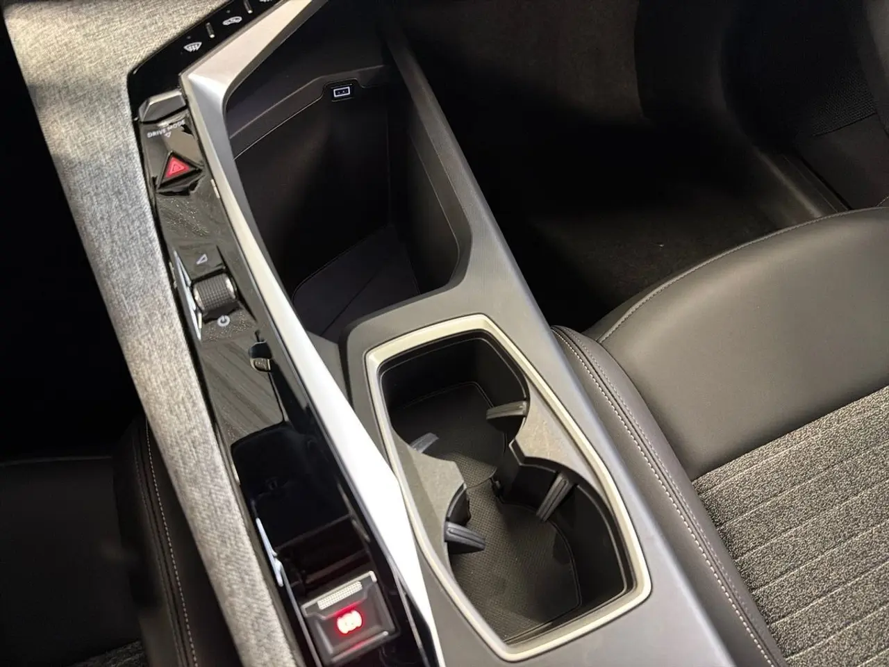 Billede 11 - Peugeot e-5008 77 Allure 7prs