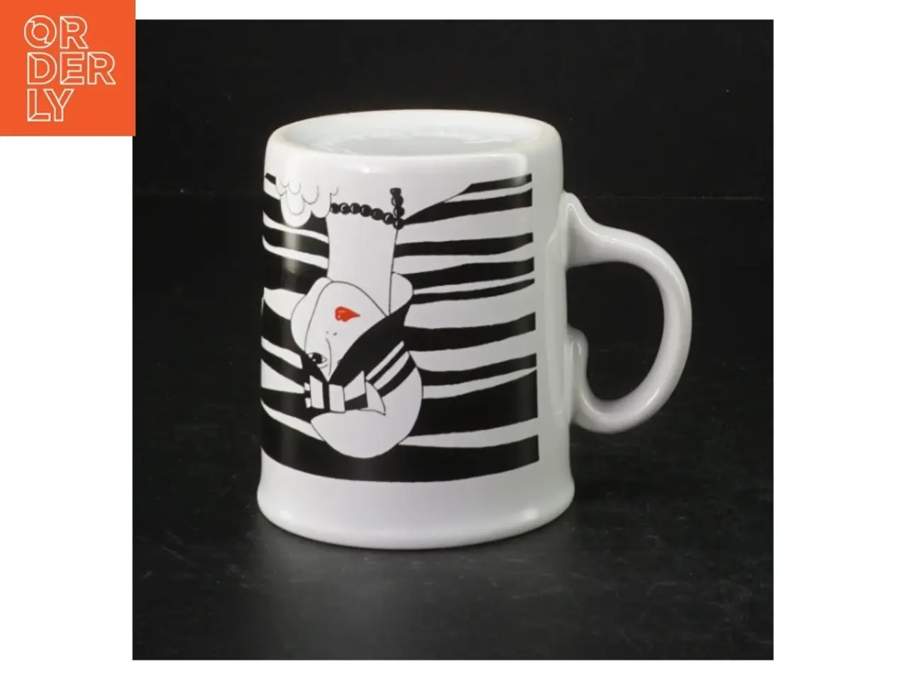Billede 2 - Porcelænskrus med grafisk design (str. H. 9,5 cm)
