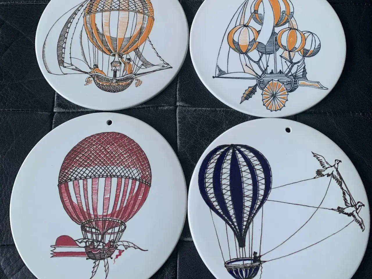 Billede 1 - Platter med luftskibe motiv, Royal Copenhagen