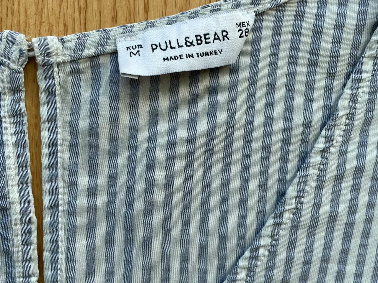Billede 2 - Pull & Bear bæk&bølge bluse