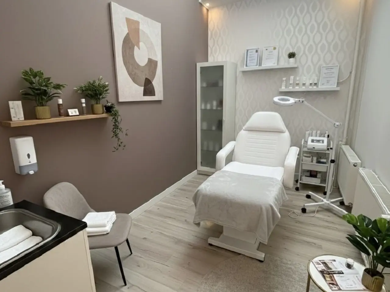 Billede 1 - 12-24 m2 privatklinikrum + 85 m2 fælles attraktive faciliteter