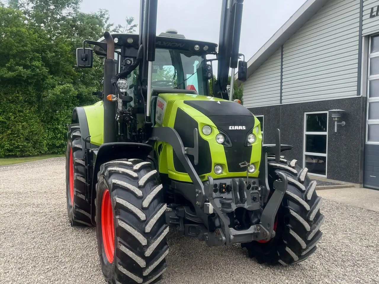 Billede 21 - CLAAS Axion 810 CMATIC Med frontlift og frontlæsser