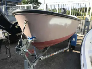 Redningsjolle med motor og trailer