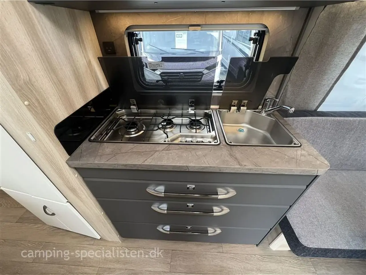 Billede 7 - 2026 - Hobby De Luxe 495 WFB 2025 Hobby 495 WFB De Luxe - se den nu hos Camping-Specialisten.dk i Silkeborg