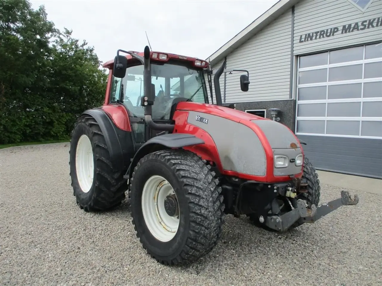 Billede 10 - Valtra T190 Med frontlift og affjedret foraksel