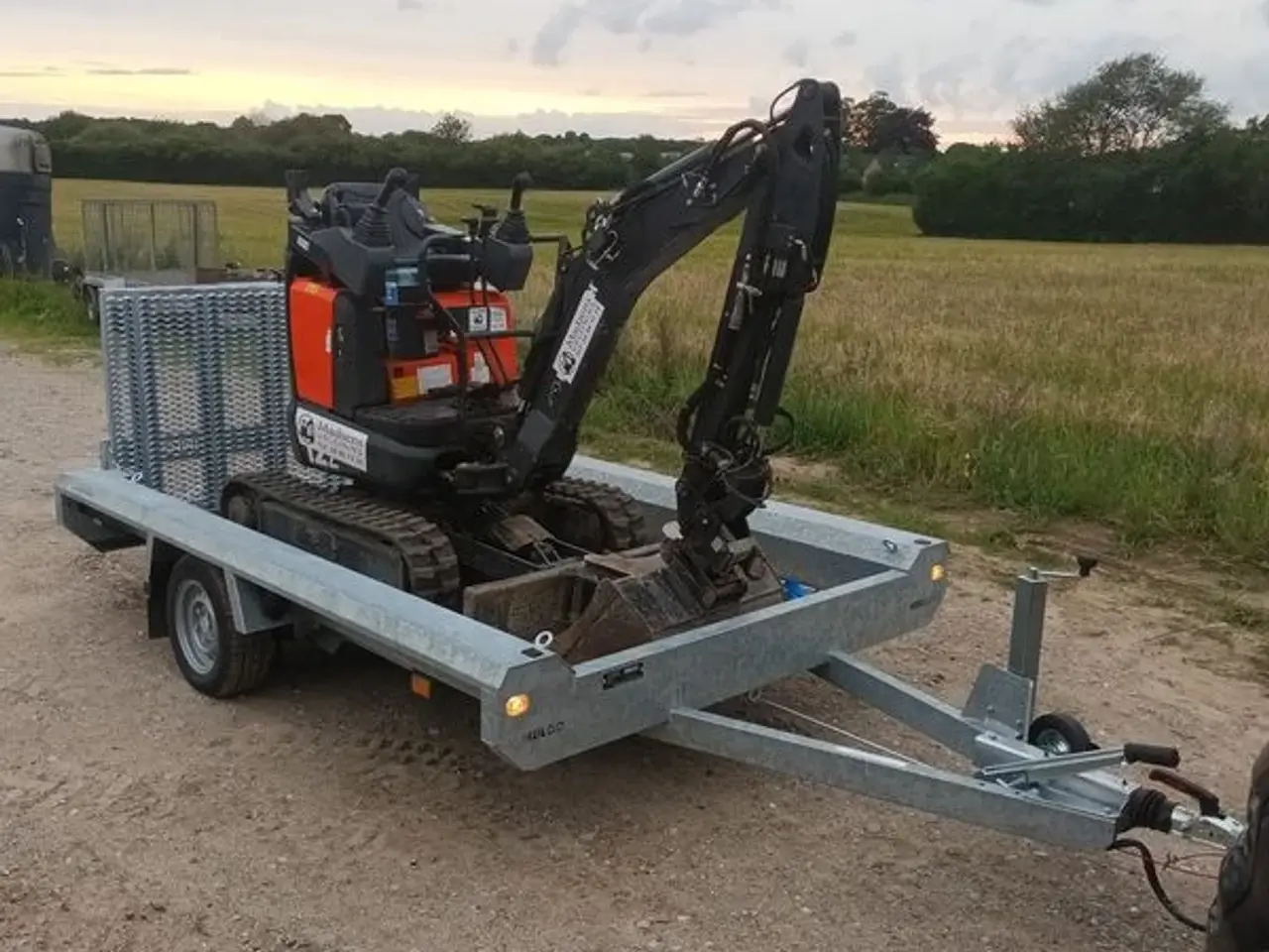 Billede 1 - Minigraver Udlejes 3500 pr uge