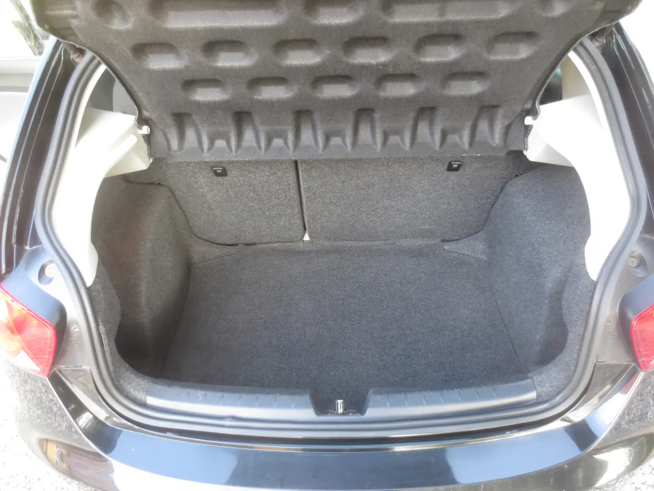 Billede 13 - Pæn Seat Ibiza 1.2 i År 15. Nysynet.