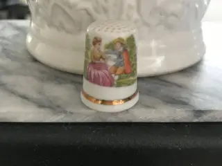 Fingerbøl rokoko i porcelæn