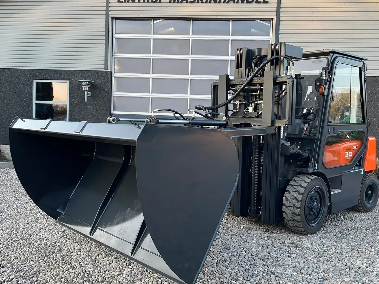 Billede 19 - Limas TRUCK SKOVL 2m bred. til montering på pallegafler