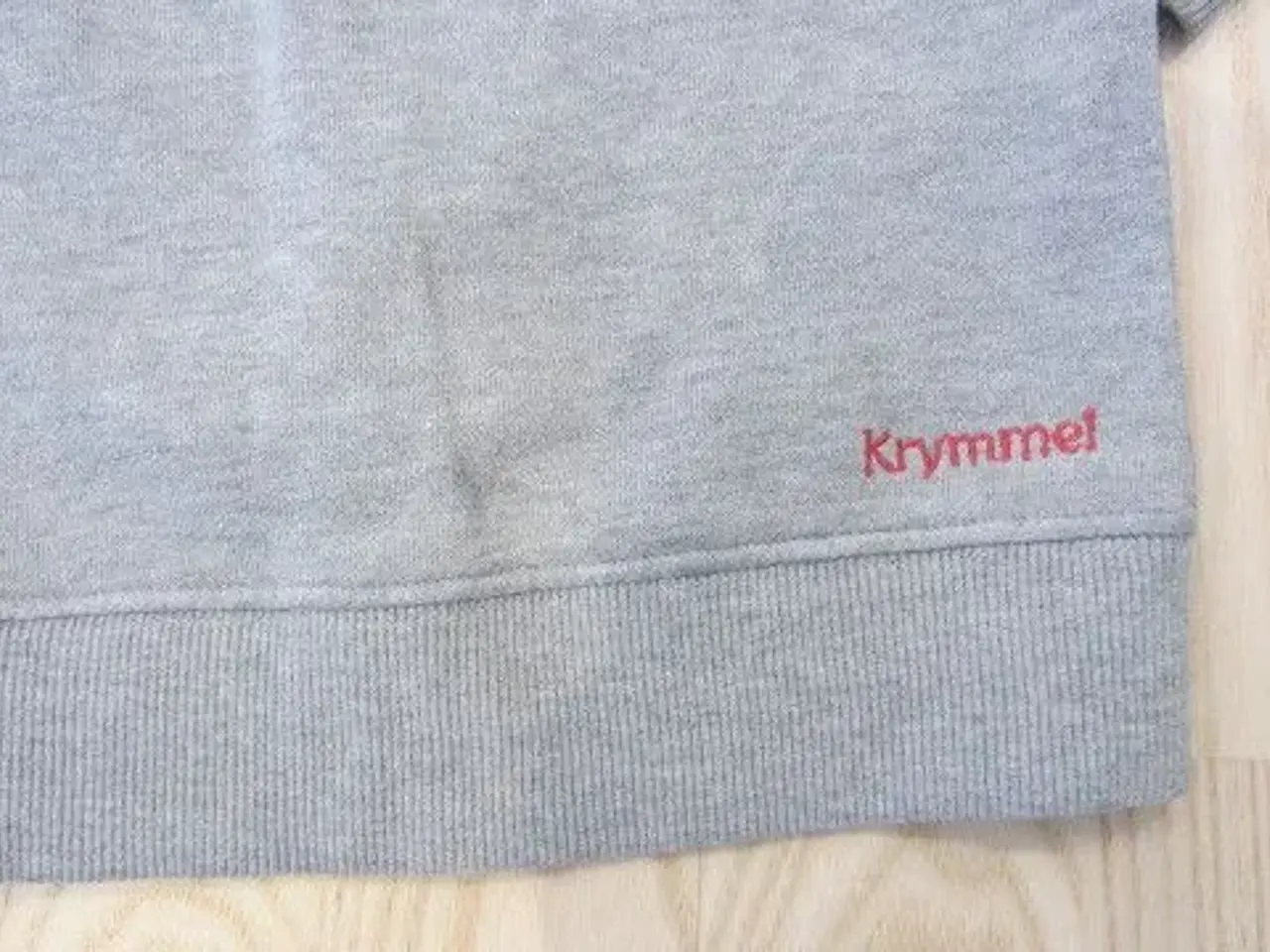 Billede 2 - Str. 86, bluse fra KRYMMEL