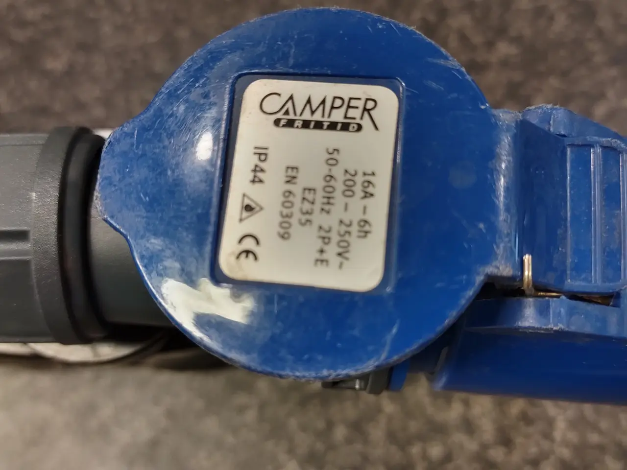 Billede 2 - Camper, Svenske stikdåser