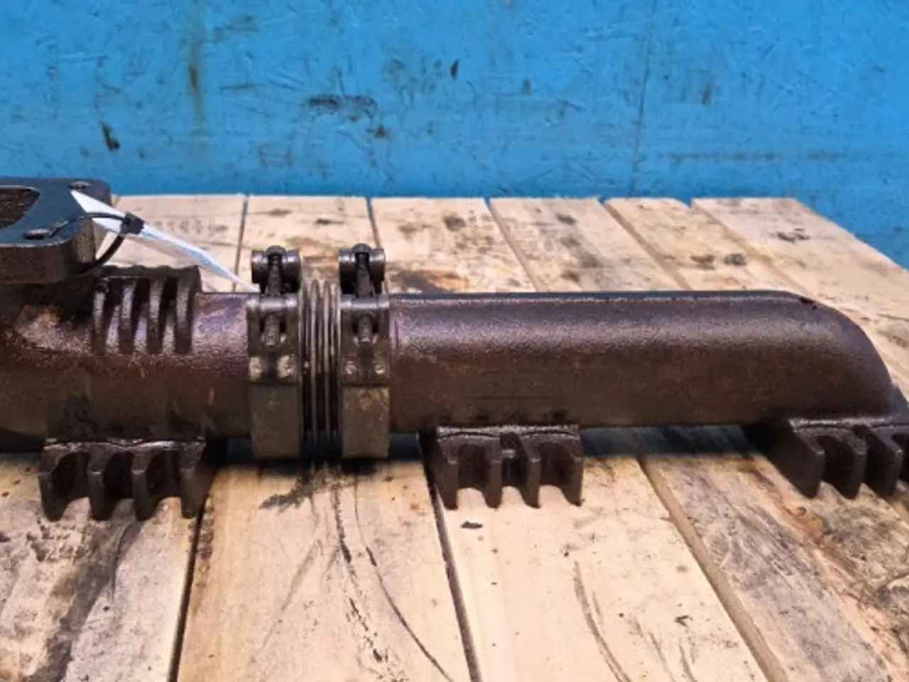 Billede 5 - Case 9120 Udstødningsmanifold 504046508