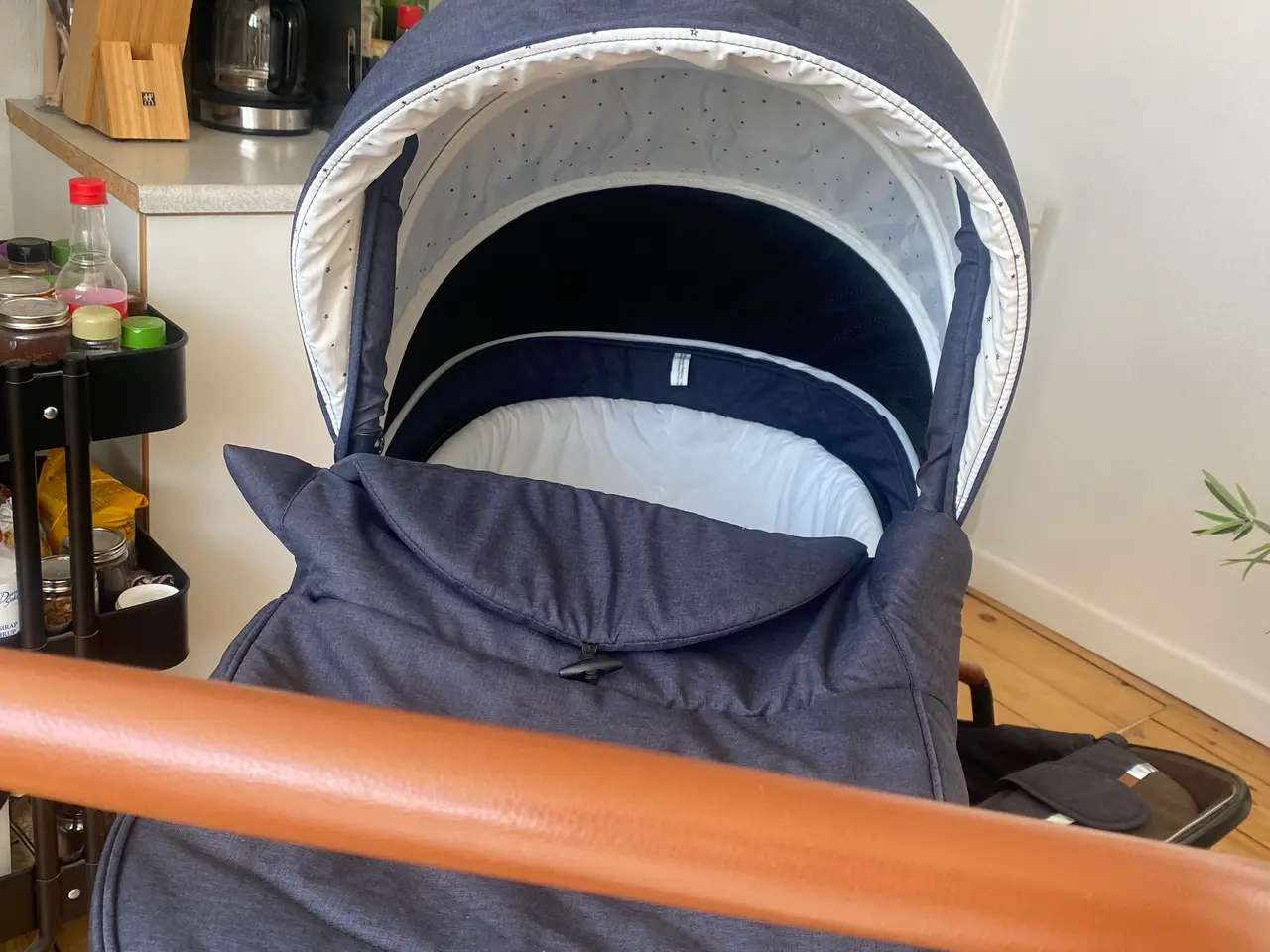 Billede 2 - Kinderkraft barnevogn/klapvogn 2 i 1!