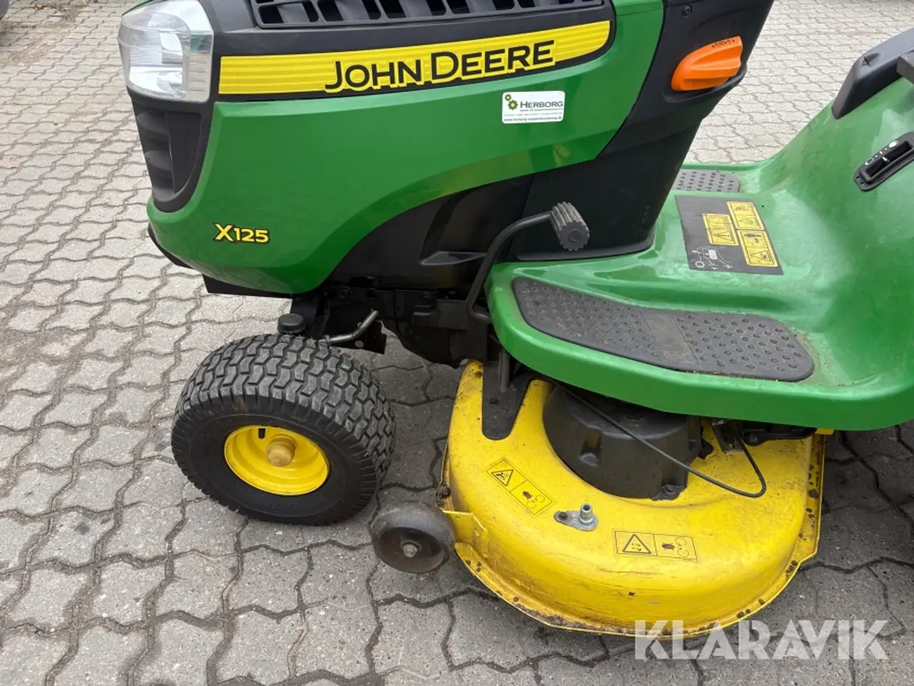 Billede 10 - Græsslåmaskine John Deere X125 tractor