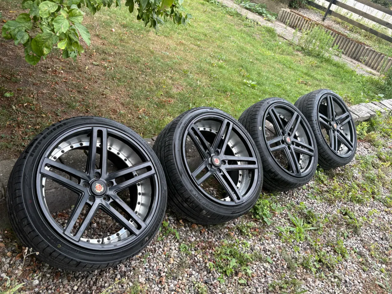 Billede 2 - AXE LUXURY SPLIT CONCAVE 5x112 20” M. Nye Dæk
