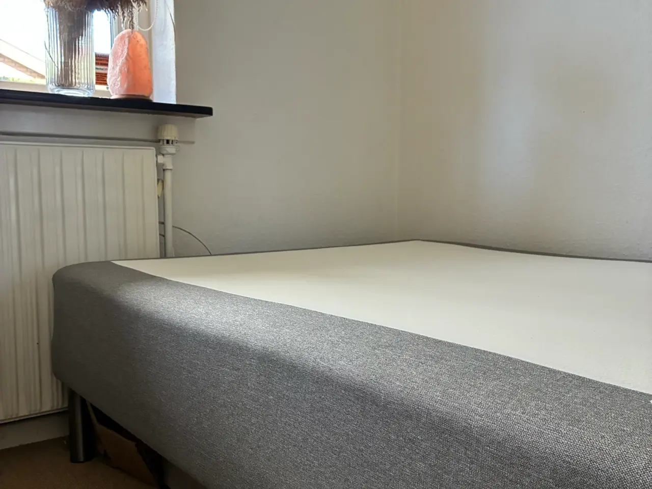 Billede 2 - Grå 120X200 seng (skal afhentes)