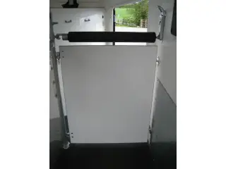 Føllåge til hestetrailer for eller bag