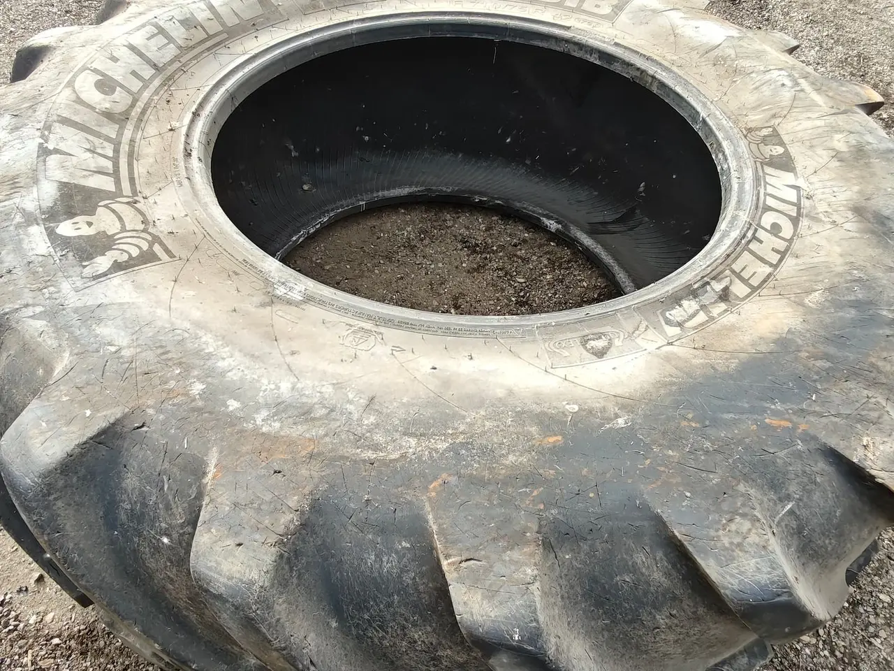 Billede 1 - Michelin 710/75 R42 XXX