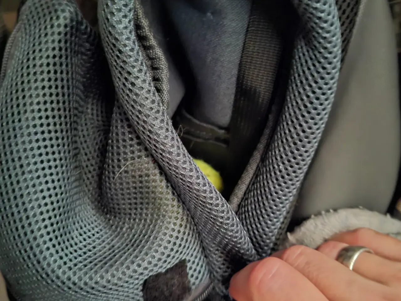 Billede 2 - Smart skuldertaske til hund og kat sælges.