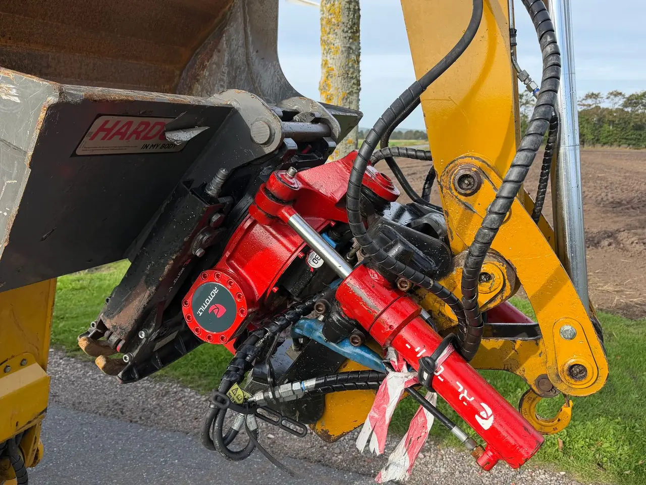 Billede 15 - Hydrema 926D Fin rendegraver med Rotortilt med klo samt ESD Dobbelt command