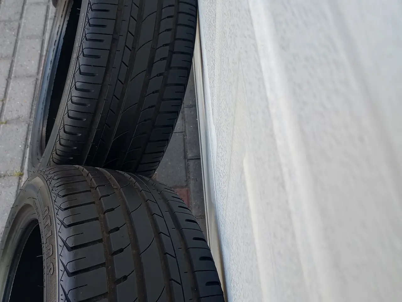 Billede 3 - Nye 19" vinterdæk 225-45-19, kom med et bud !