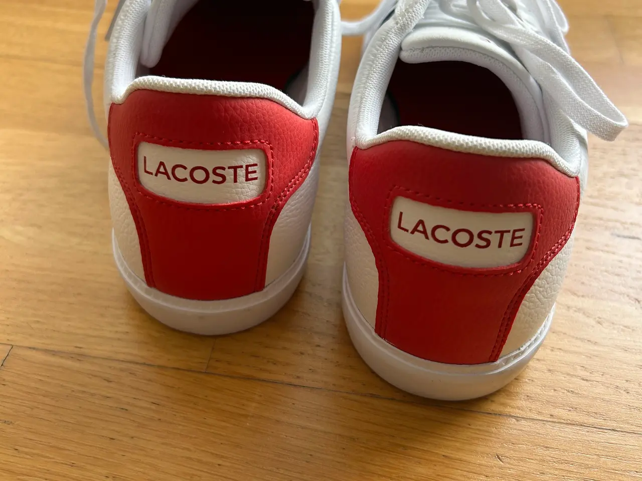 Billede 6 - Ny Lacoste sko i hvid læder str. 42,5