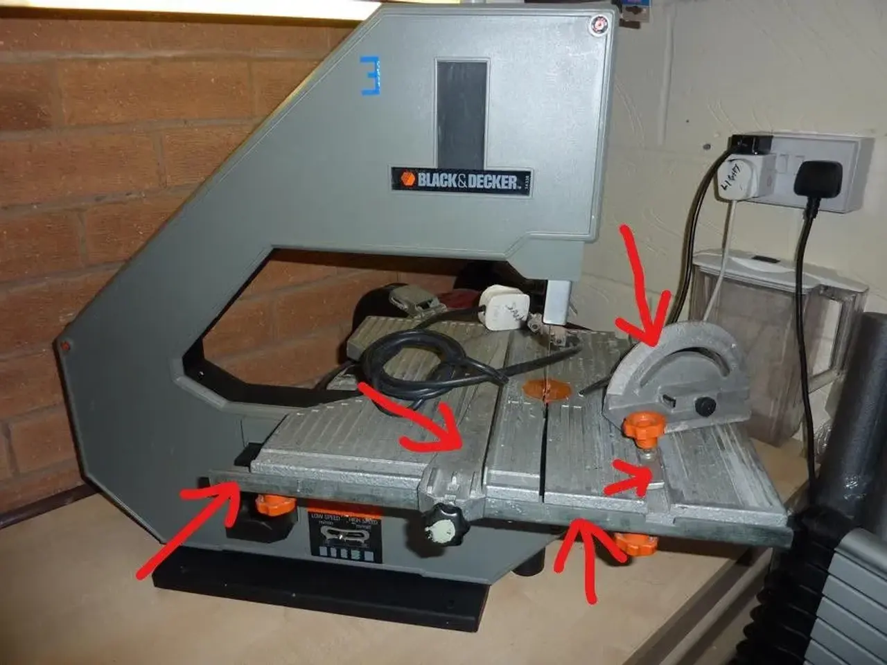 Billede 2 - Black & Decker Båndsavs tilbehør søges