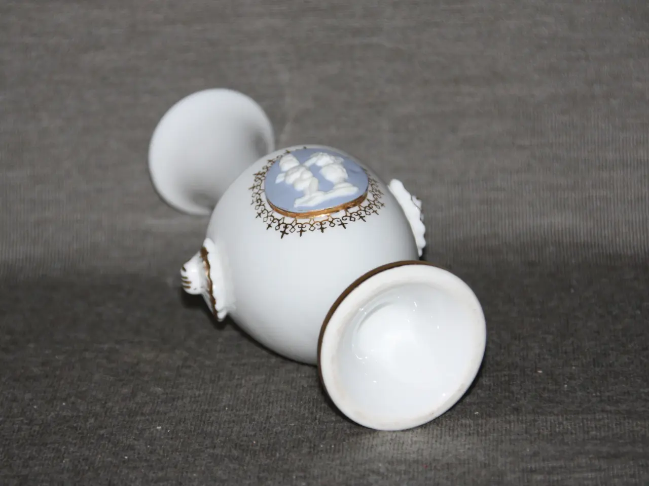 Billede 7 - Vase med Wedgwood cameo 18 cm