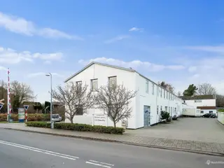 Kontor udlejes