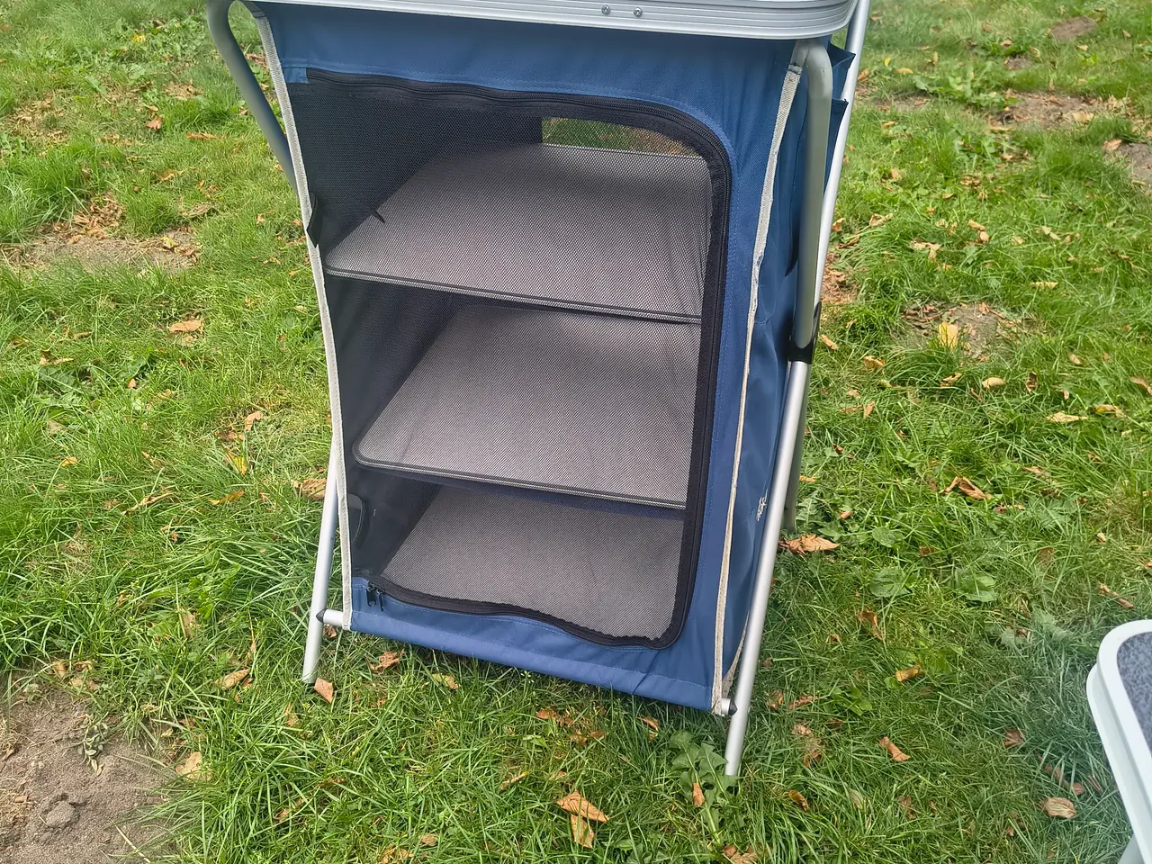 Billede 1 - Nanako campingskab m. 3 hylder