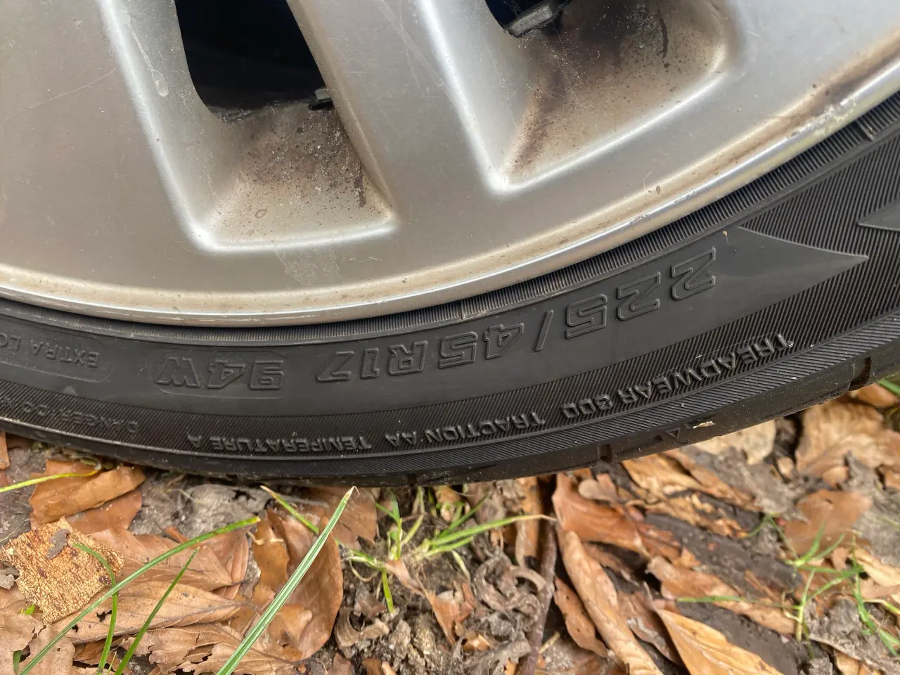 Billede 7 - Volvo 17” alu med sommerdæk 