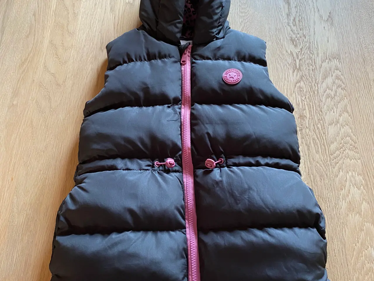 Billede 1 - Lang vest str. 122/128