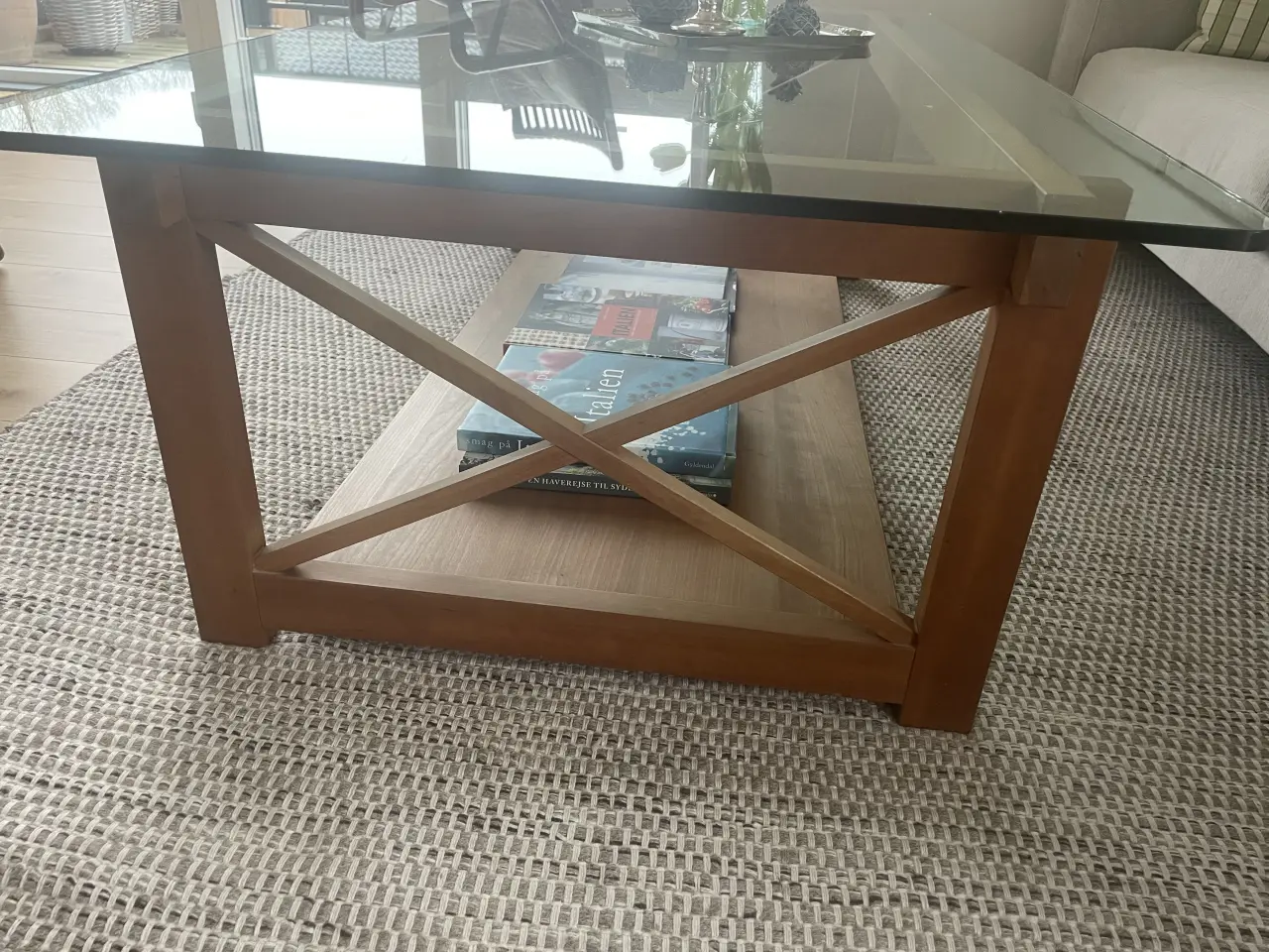 Billede 7 - Sofabord med glasplade