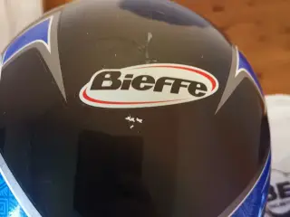 hjelm