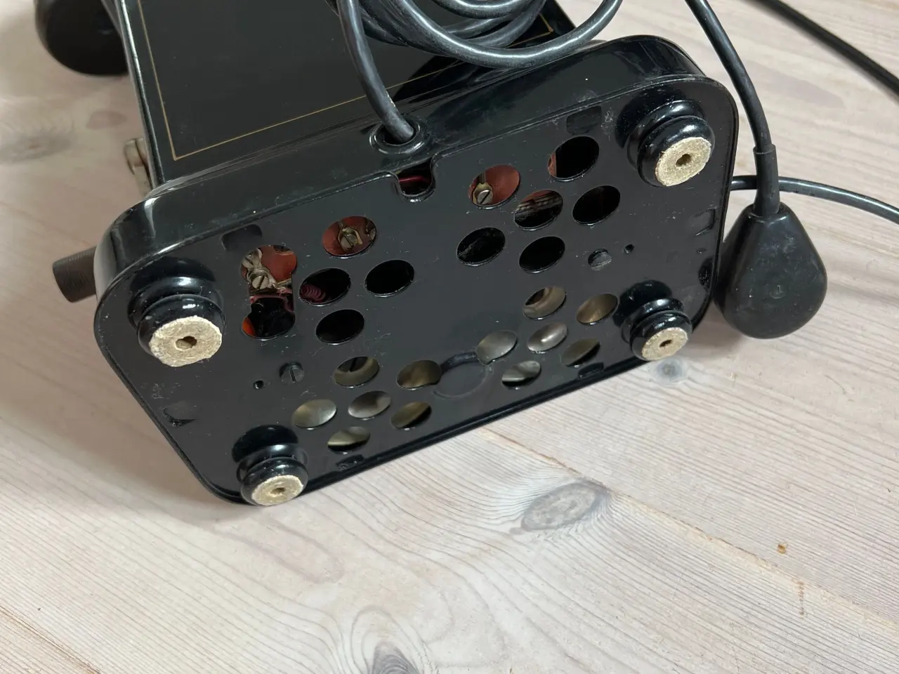 Billede 6 - Gammel K.T.A.S. telefon med håndsving