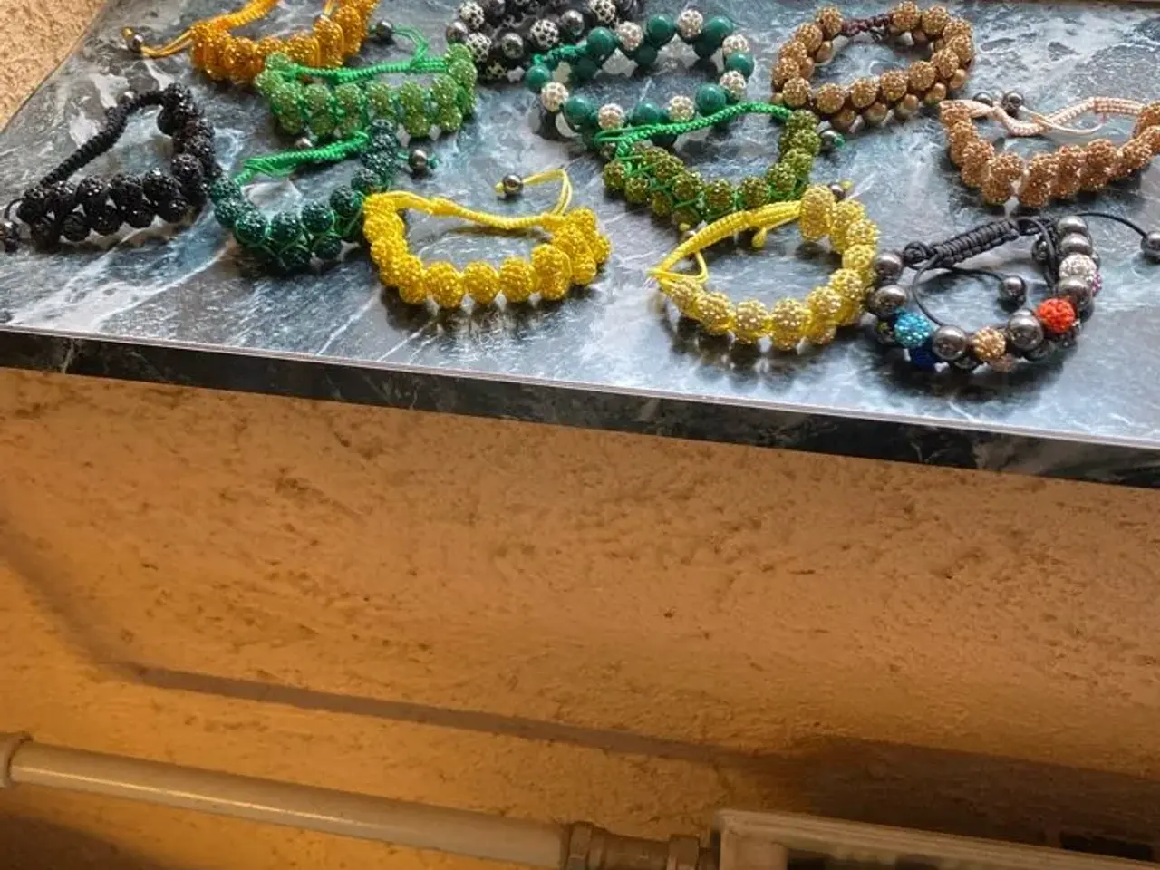 Billede 1 - Nye knyttede armbånd