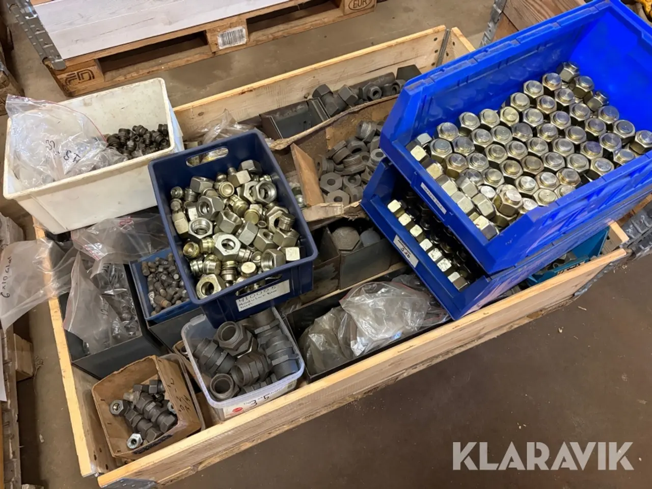 Billede 1 - Lot - fittings og propper til hydraulikslanger - 1 palle