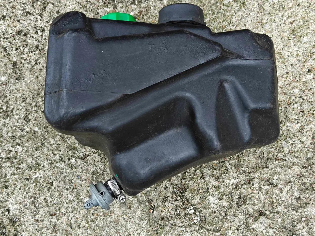 Billede 2 - Benzintank til yamaha neos