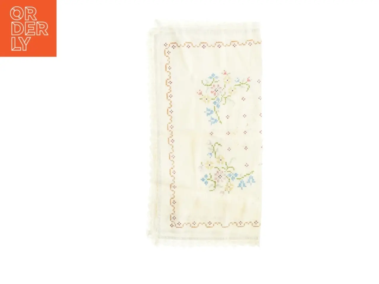 Billede 1 - Broderet dug med blomstermotiver (str. 63 x 65 cm)