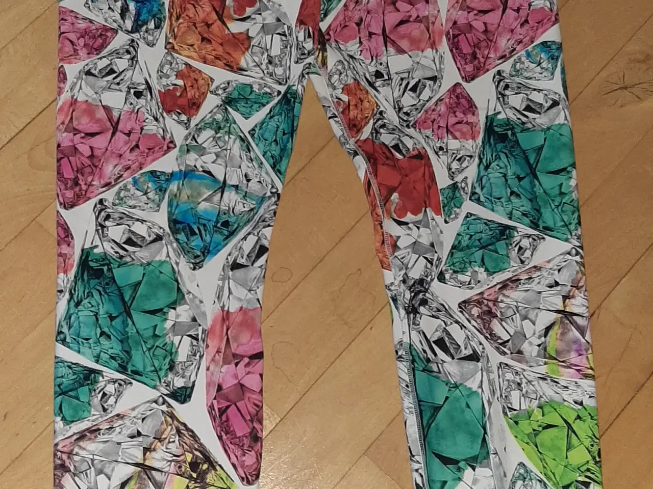Billede 5 - Leggins.fra Nike-Str: Medium-Print:Diamant/sten
