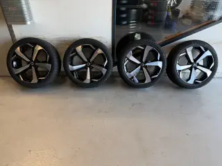 Fine originale 19” Nissan alufælge med nye dæk