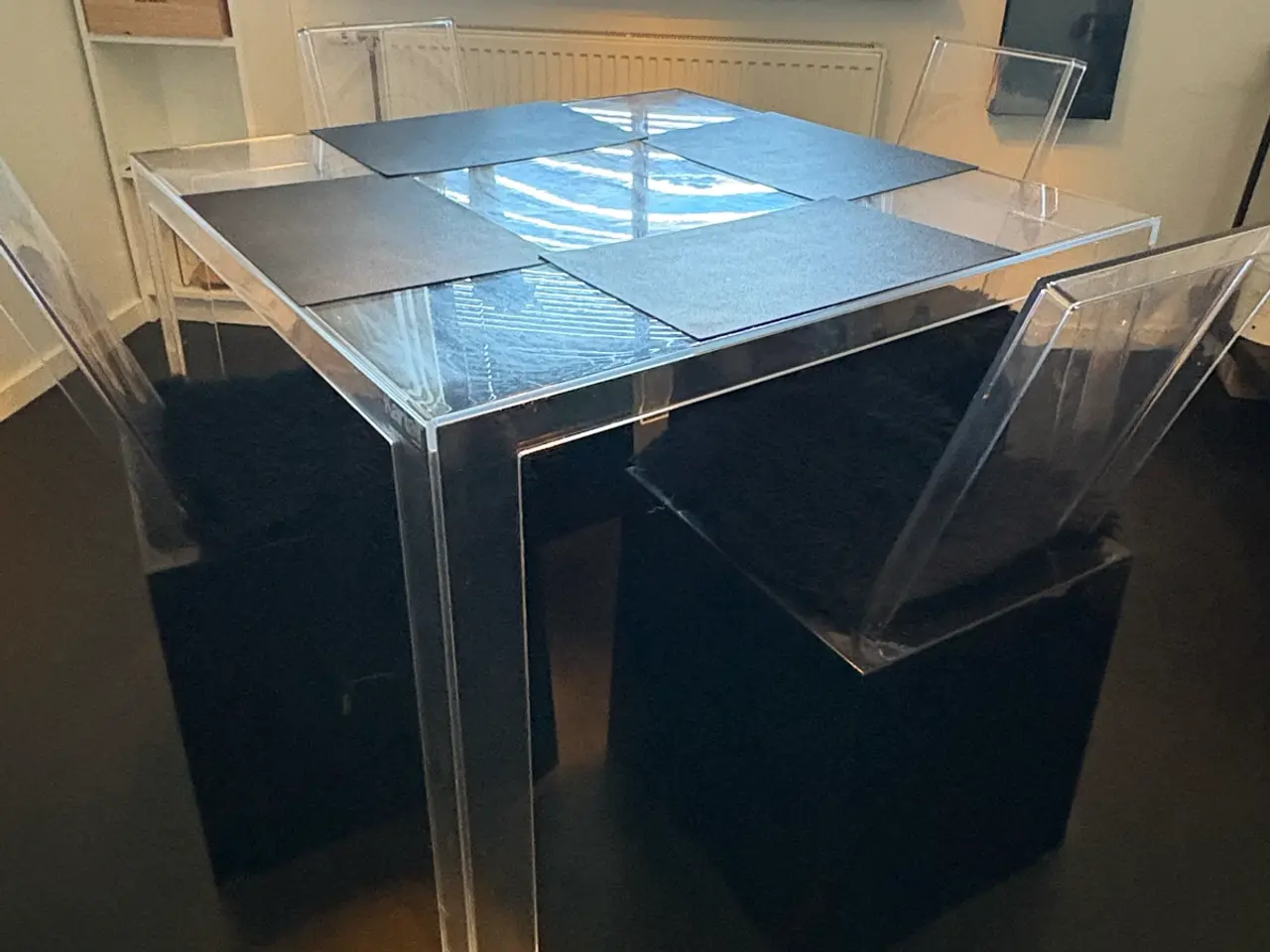 Billede 4 - KARTELL spisebord m/4 stole