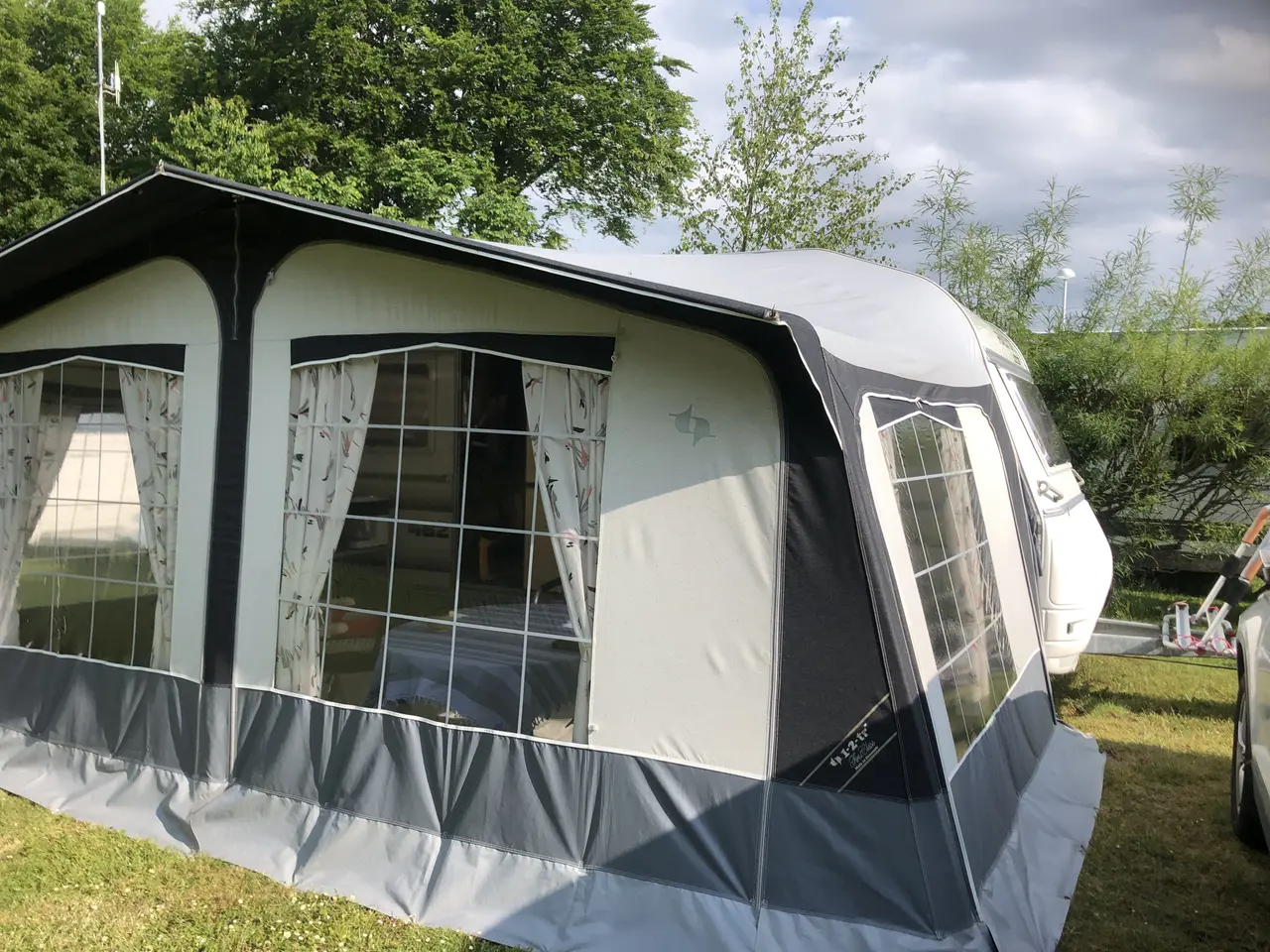 Billede 6 - Velholdt campingvogn med flot fortelt