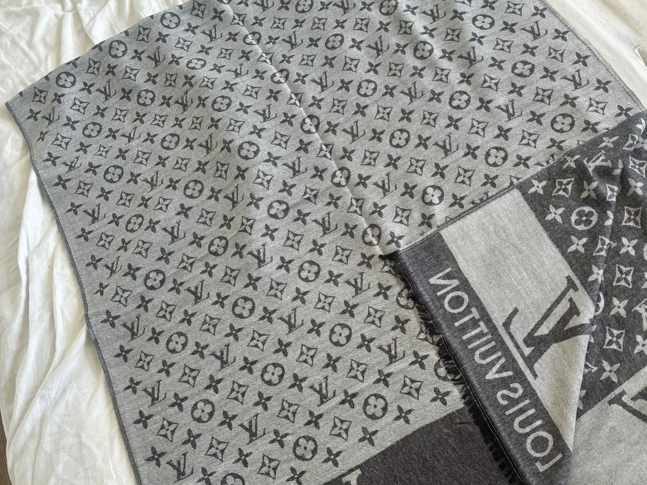Billede 4 - Louis Vuitton tørklæde