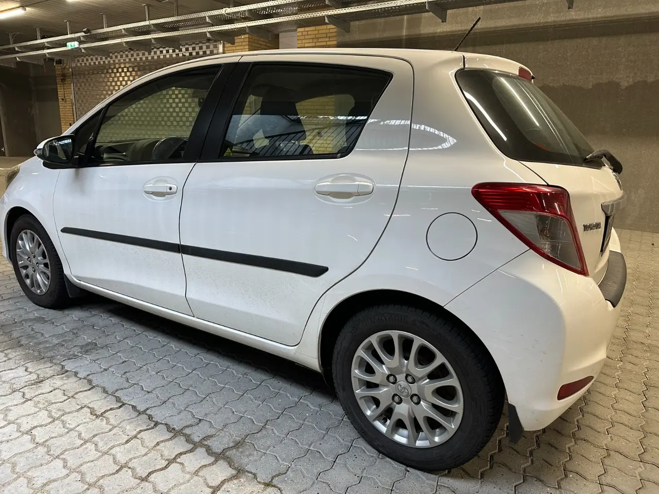 Billede 2 - Toyota Yaris 1,3 VVT-i T2